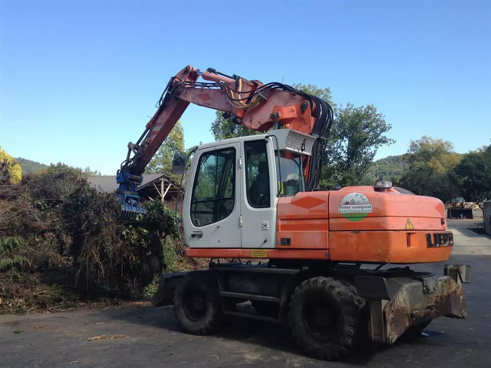 Ponty compost environnement : Collecte de dechets verts et bois